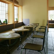 今回はカフェメニューも備前焼でご提供しました。お茶とうつわと景色とアートを楽しめる欲張りカフェです。