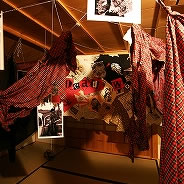 RYOTAさん、さねとも君のコラボレーションで完成した不思議な空間。茶室の雰囲気が変わります。