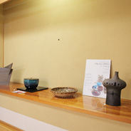 今回の展示アーティストは全部で4名。こうして並ぶとそれぞれの個性が際立ちます。